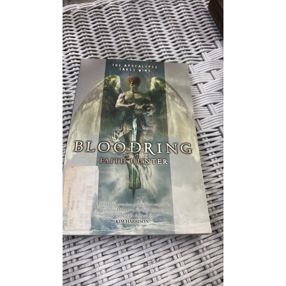 dark fantasy novel Bloodring by Faith Hunter